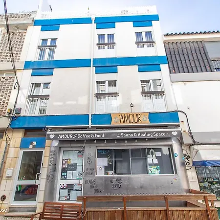 Nesha Flats Lejlighed