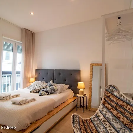 Nesha Flats Ericeira