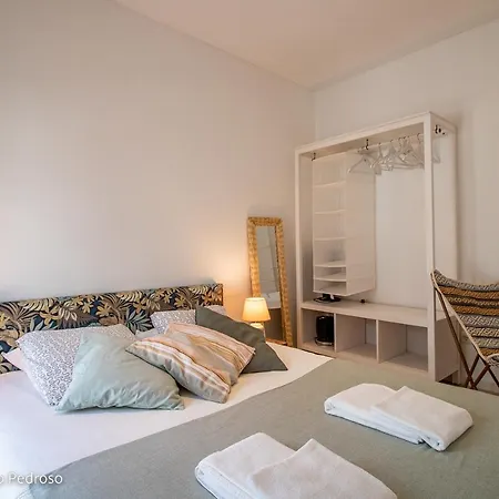 شقة Nesha Flats *