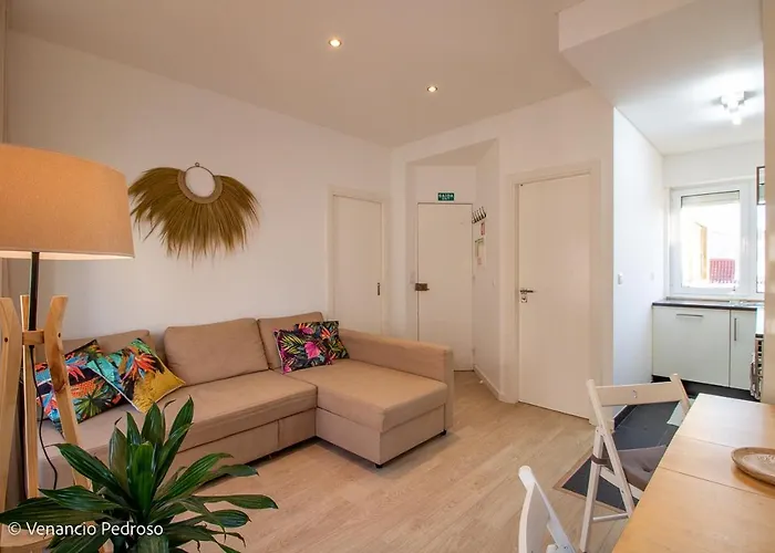 Lägenhet Nesha Flats *