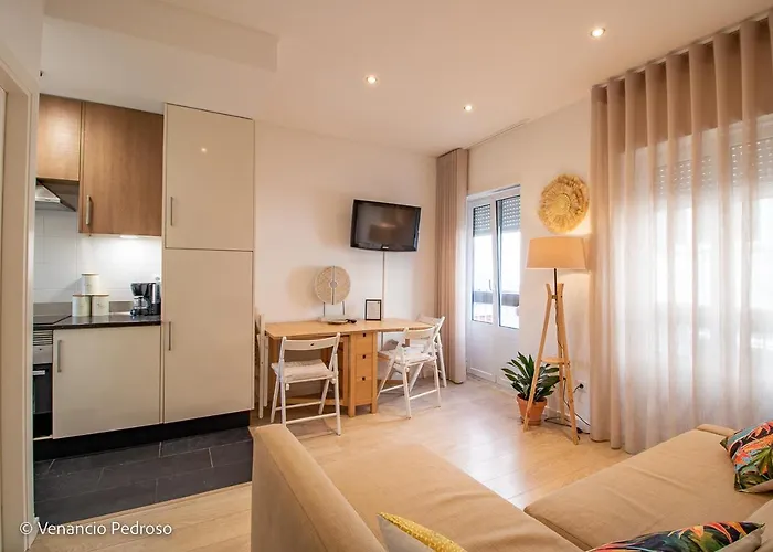 דירה Nesha Flats