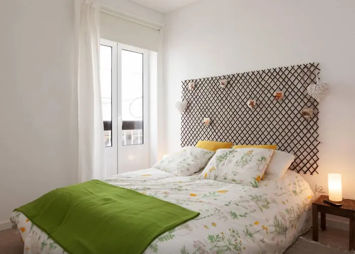 דירה Nesha Flats