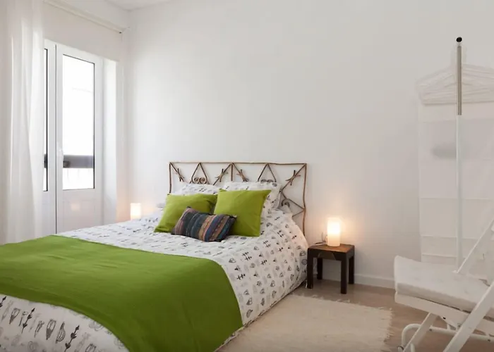 Nesha Flats אריסרייה